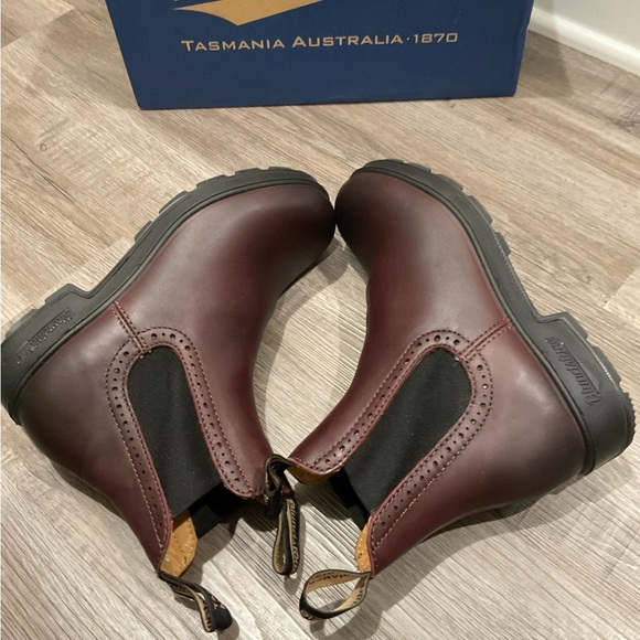 Blundstone BL 1352 Chelsea Shiraz Leather Boots - Picture 6 of 13